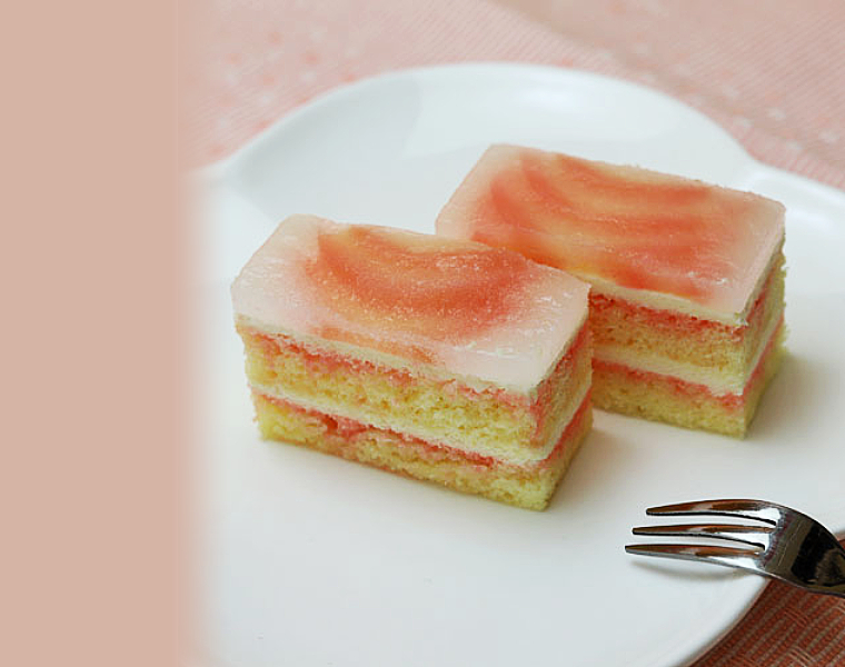 '22桃のムースケーキ